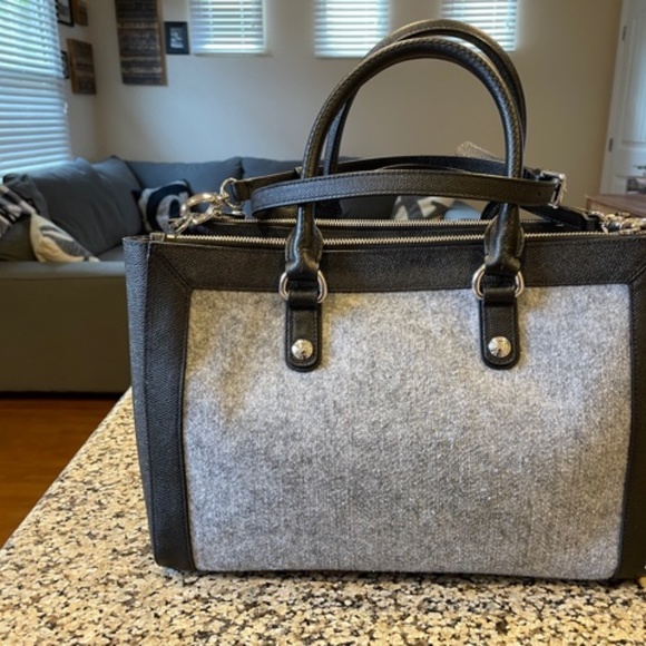 Henri Bendel Handbag - Picture 3 of 8